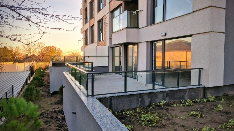 Продава ГАРАЖ, ПАРКОМЯСТО, гр. Варна, Бриз