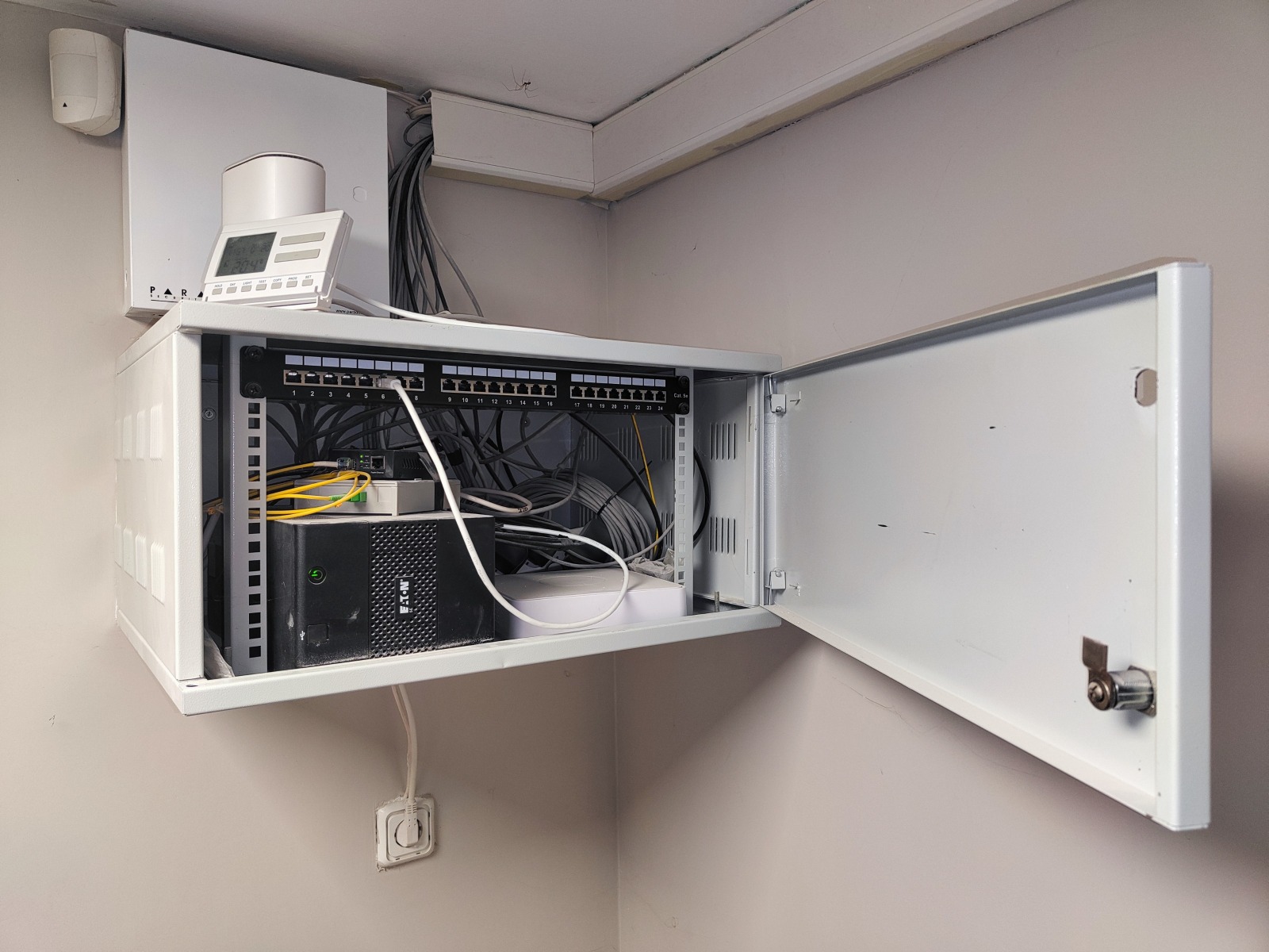Продава КЪЩА, гр. София, Център, снимка 14 - Къщи - 55124612
