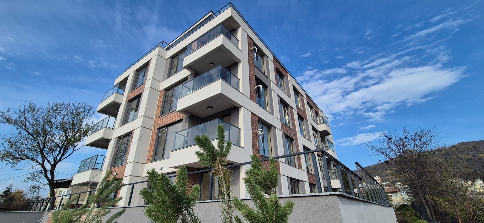 Продава ГАРАЖ, ПАРКОМЯСТО, гр. Варна, Бриз, снимка 2 - Гаражи и паркоместа - 53517667