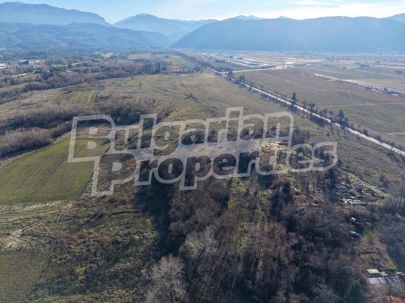 Продава ПАРЦЕЛ в област София, гр. Самоков - 8401 кв.м / 565 000 € » 1 105 043.95 лв., БЪЛГЕРИАН ПРОПЕРТИС