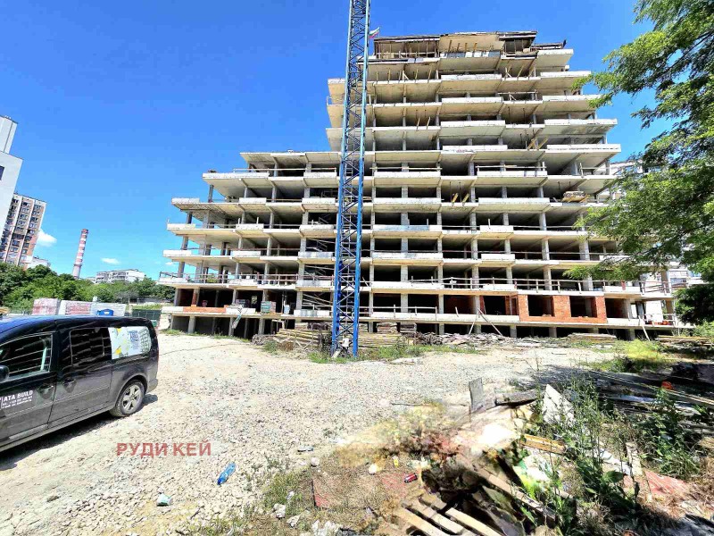 Te koop  2 slaapkamers Varna , Vazrazjdane 1 , 144 m² | 74992252