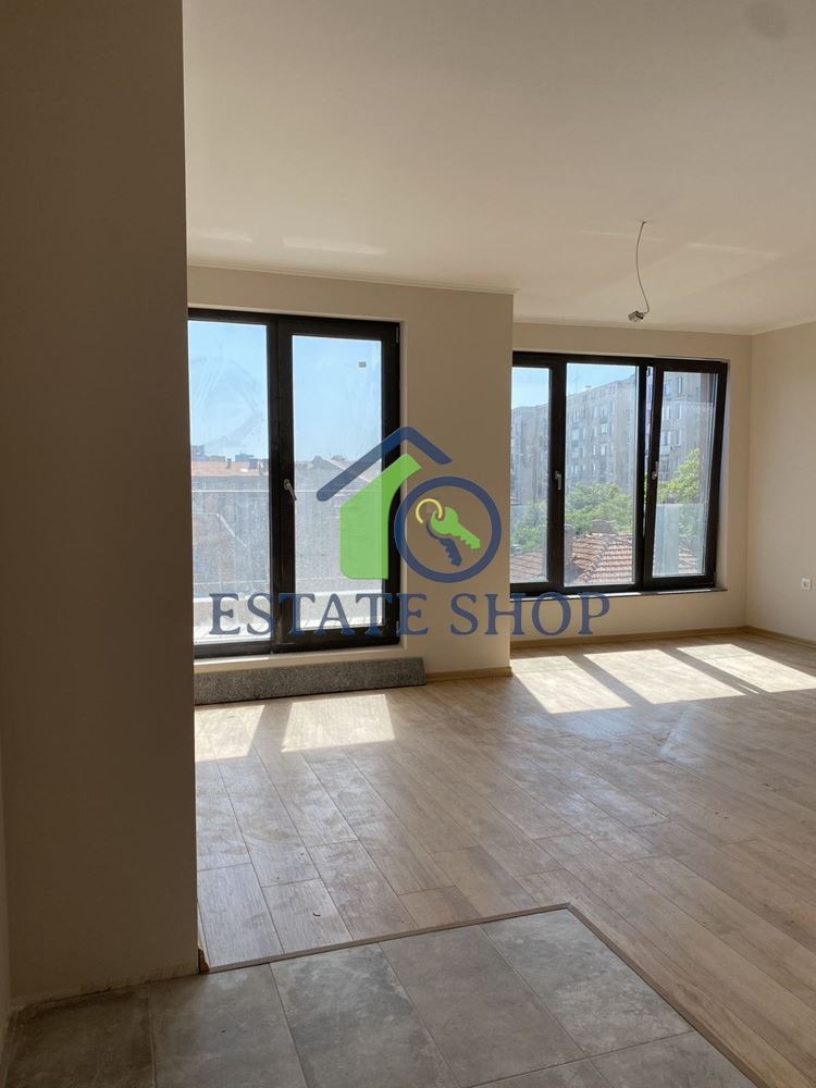 Myytävänä  2 makuuhuonetta Plovdiv , Tsentar , 89 neliömetriä | 36343984