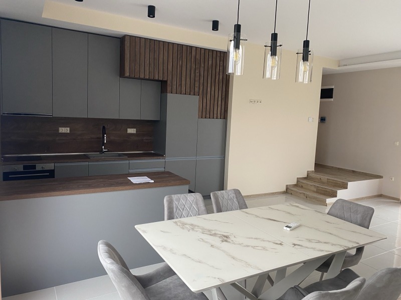 Продава КЪЩА, гр. Плевен, Сторгозия, снимка 2 - Къщи - 52289953