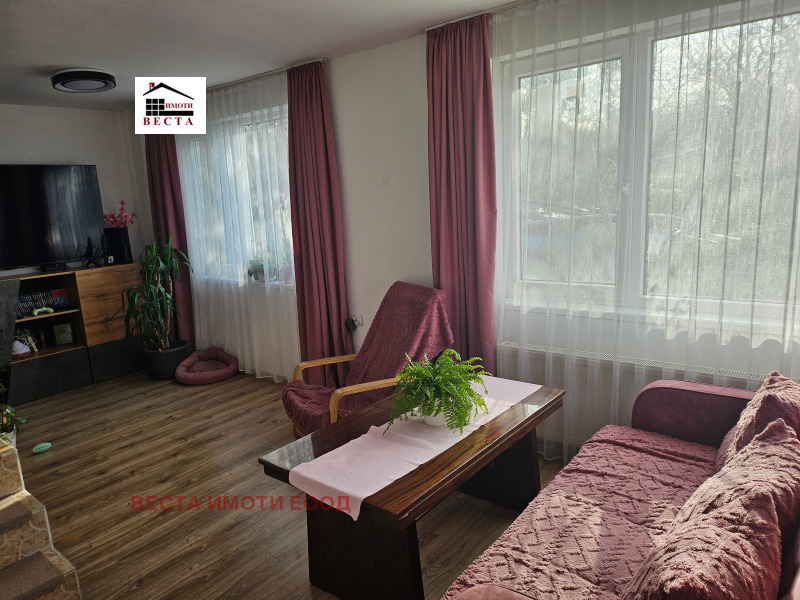 Продава ВИЛА, гр. Варна, с. Константиново, снимка 8 - Вили - 52572847