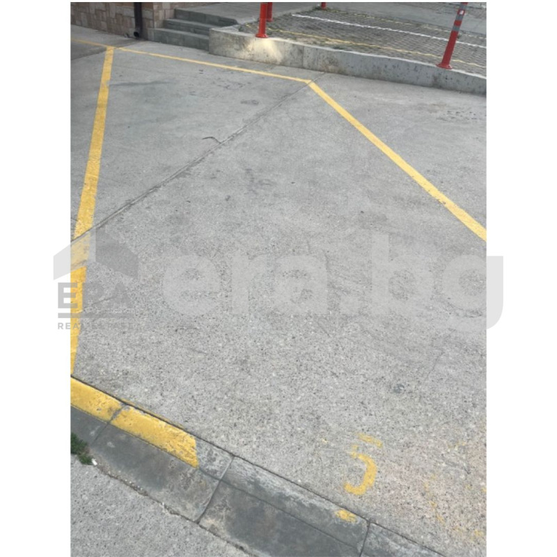 Eladó  Parkolóhely Varna , Vladislav Varnencsik 1 , 12 négyzetméter | 53975824
