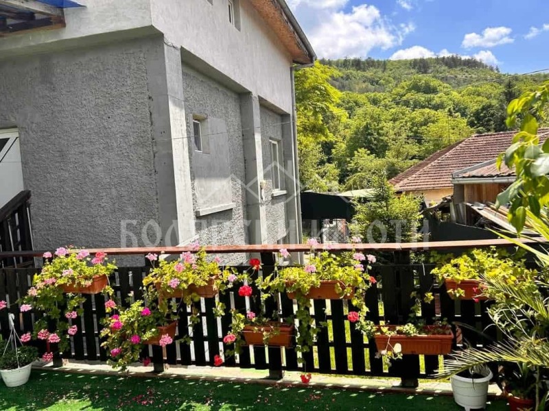 Продава КЪЩА в град Велико Търново, Асенов - 275 кв.м / 310 000 € » 606 307.30 лв., БОЛЯРСКИ ИМОТИ