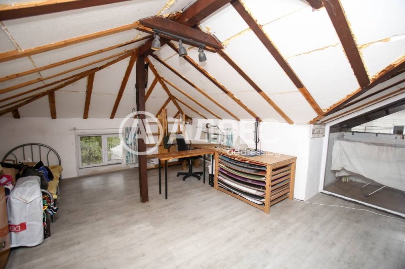 Продава КЪЩА, гр. София, Орландовци, снимка 9 - Къщи - 52505004