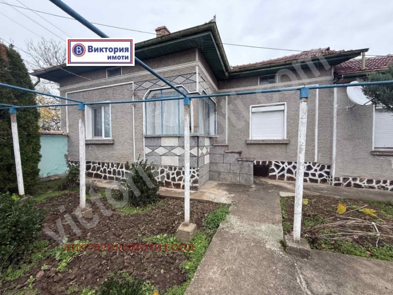 Продава КЪЩА, област Велико Търново, с. Правда • 73000 € / 142775.59 лв. • 22767793 1