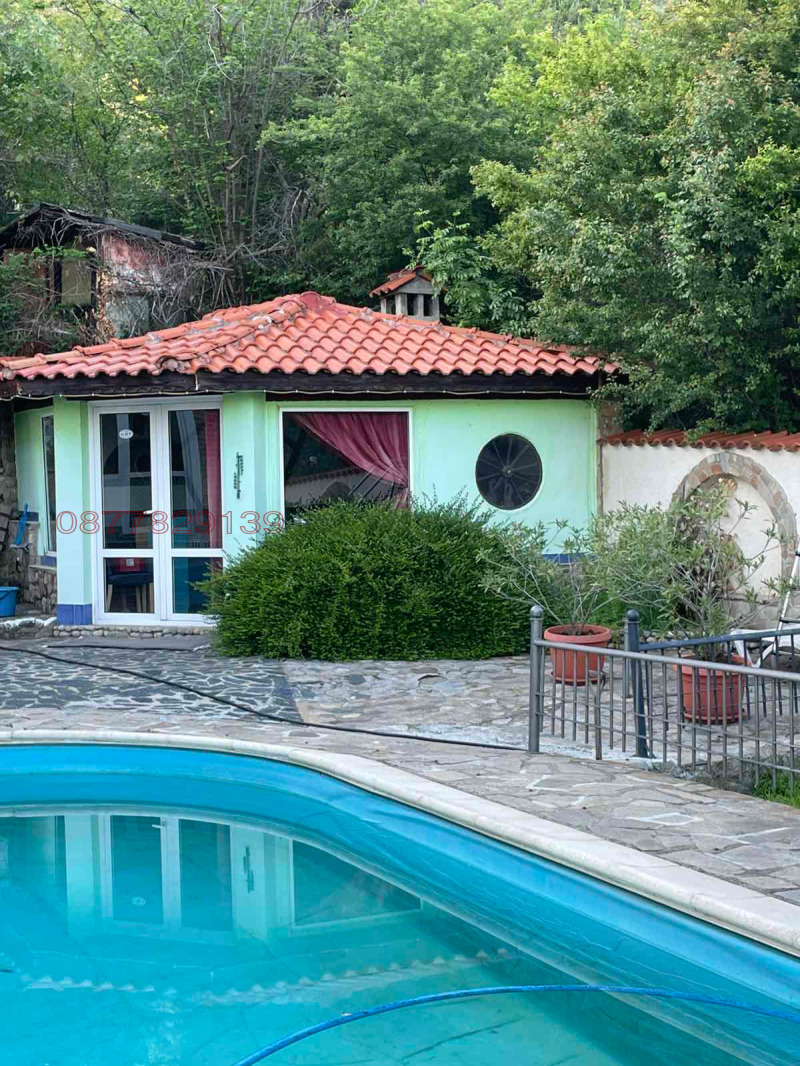 Продава ВИЛА, гр. Златица, област София област, снимка 2 - Вили - 53287848