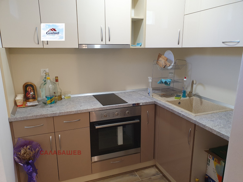 Продава КЪЩА в област Стара Загора, гр. Казанлък - 90 кв.м / 173 327.95 € » 339 000 лв., САЛАБАШЕВ