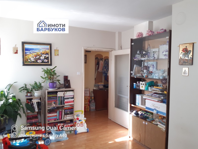 Продава  2-стаен град Русе , Център , 69 кв.м | 30859977