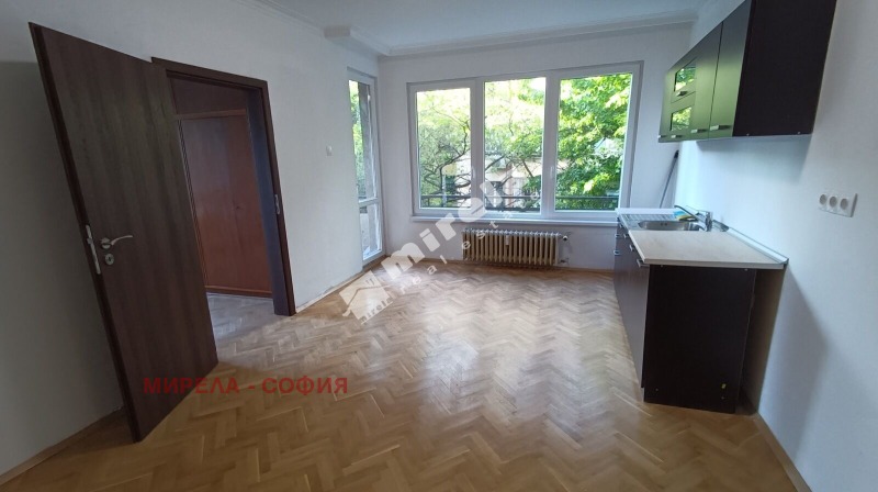 In vendita  2 camere da letto Sofia , Meditsinska akademiia , 87 mq | 40825675