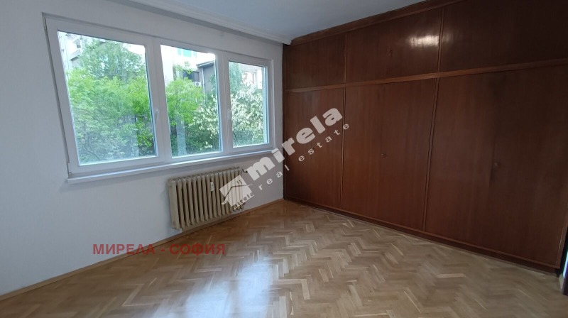 Продава 3-СТАЕН, гр. София, Медицинска академия, снимка 3 - Aпартаменти - 46509643