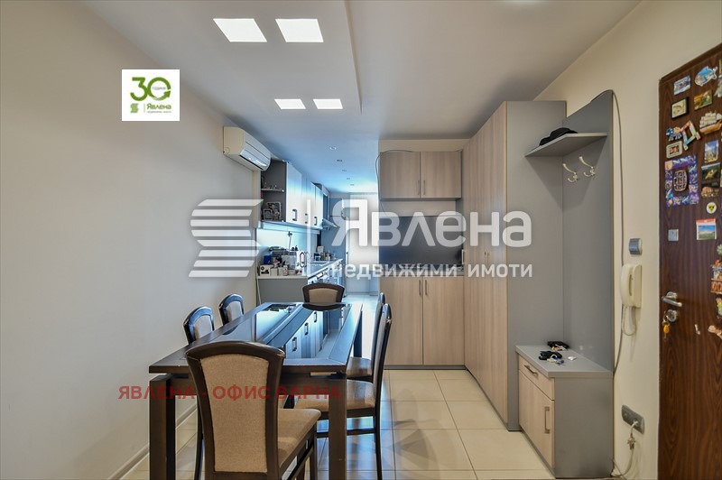 Продава 3-СТАЕН, гр. Варна, Център, снимка 1 - Aпартаменти - 47428006