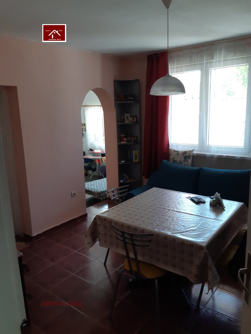 Продава КЪЩА, с. Ноевци, област Перник, снимка 13 - Къщи - 53111181