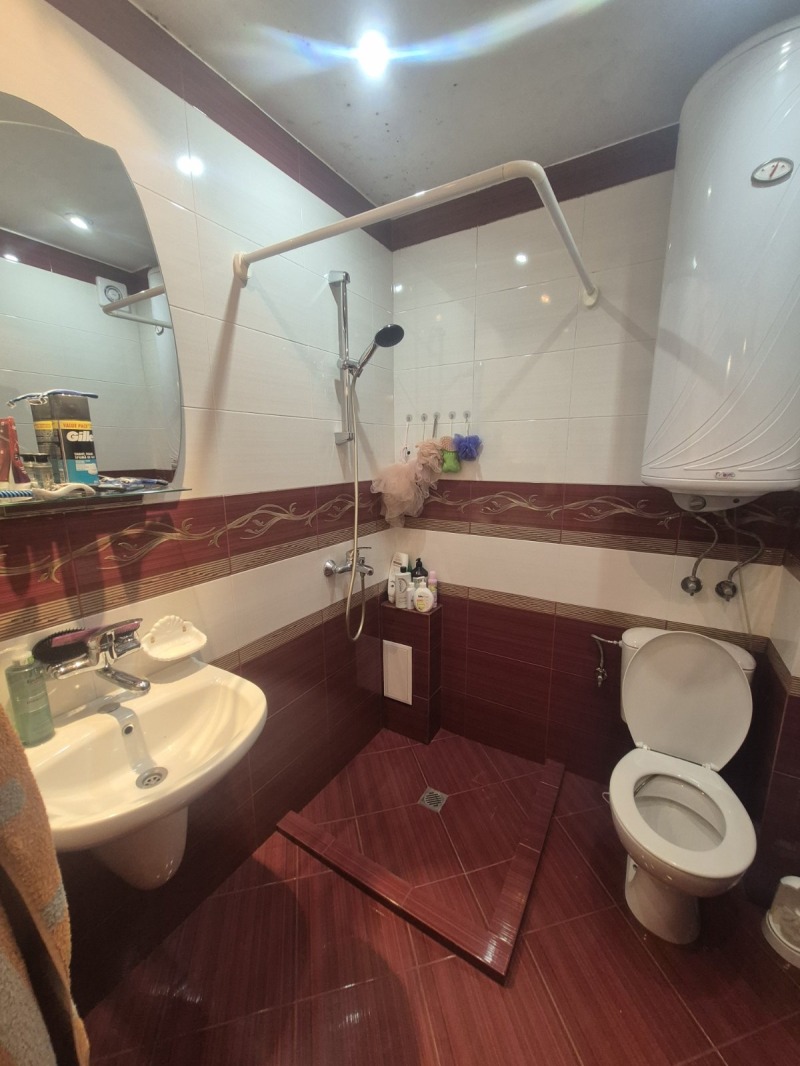 Te koop  2 slaapkamers Pleven , 9-ti kvartal , 65 m² | 34318985 - afbeelding [12]
