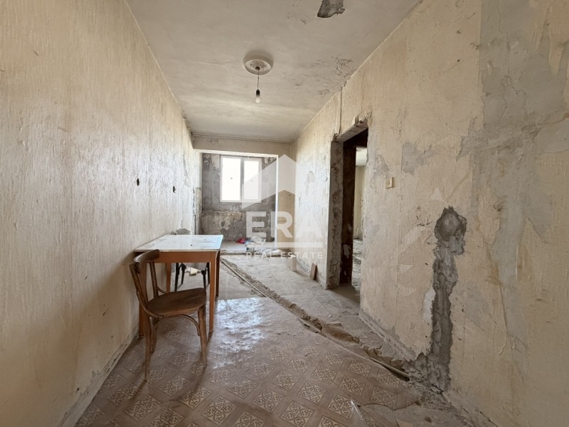 Продава МНОГОСТАЕН, гр. Силистра, Митница, снимка 3 - Апартаменти - 56724106