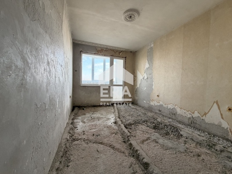 Продава МНОГОСТАЕН, гр. Силистра, Митница