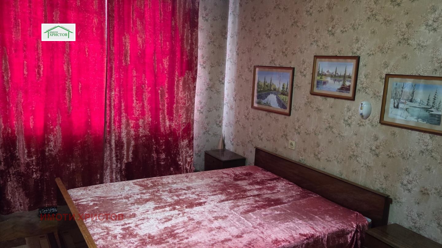 Продава 4-СТАЕН, гр. Шумен, Математическа гимназия, снимка 5 - Апартаменти - 54703957