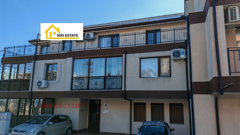 À vendre  1 chambre Varna , k.k. Sv.Sv. Konstantin i Elena , 108 m² | 51645872