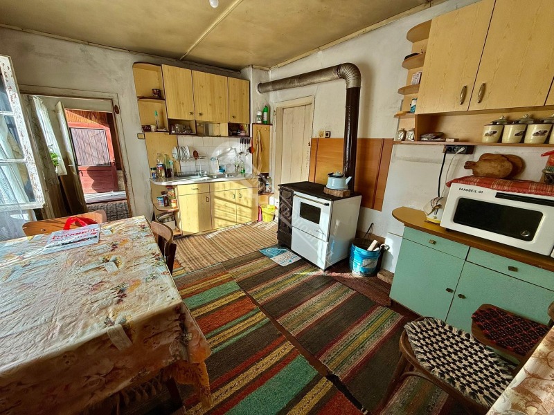 Продава КЪЩА, гр. Трявна, област Габрово, снимка 7 - Къщи - 47837436