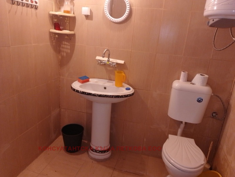 Продава КЪЩА, с. Драгомирово, област Велико Търново, снимка 11 - Къщи - 52379815