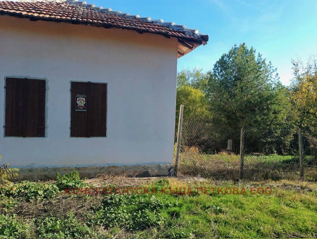 Продава КЪЩА, с. Драгомирово, област Велико Търново, снимка 2 - Къщи - 52379815