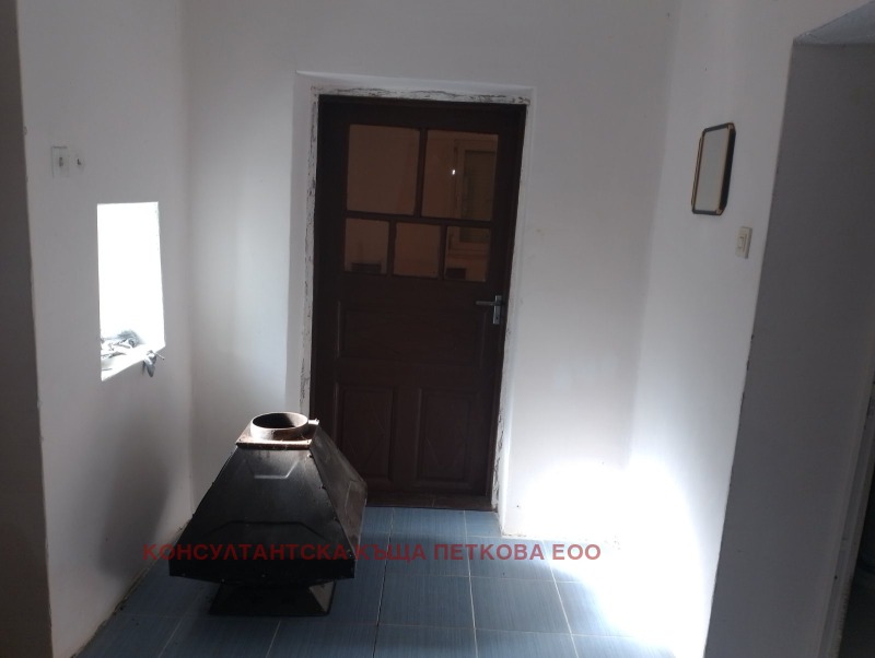 Продава КЪЩА, с. Драгомирово, област Велико Търново, снимка 5 - Къщи - 52379815