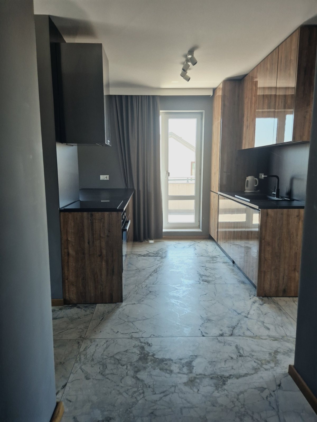 Продава 2-СТАЕН, гр. Поморие, област Бургас, снимка 2 - Апартаменти - 54698071