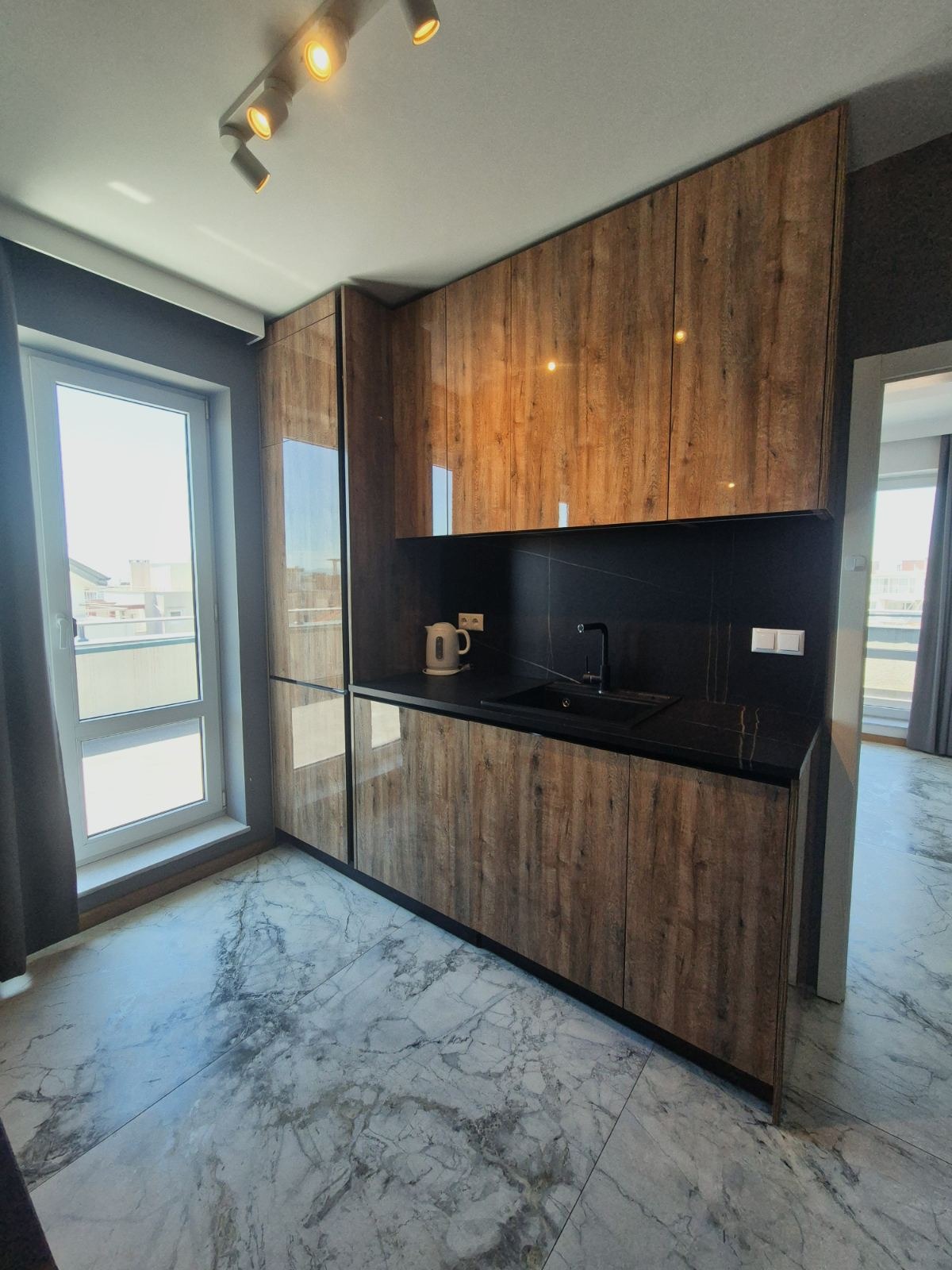 Продава 2-СТАЕН, гр. Поморие, област Бургас, снимка 3 - Апартаменти - 54698071