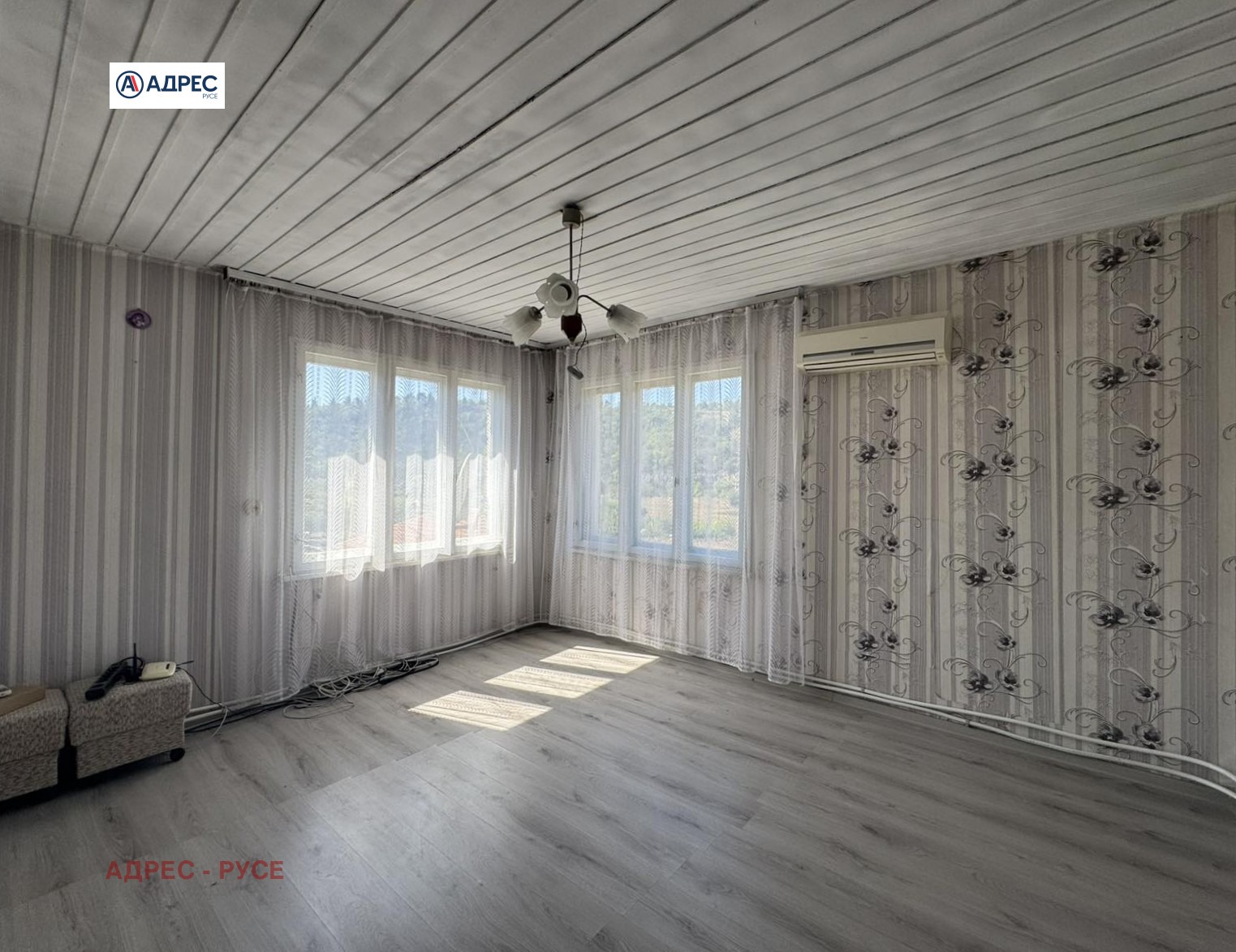 Продава ЕТАЖ ОТ КЪЩА, гр. Русе, Средна кула, снимка 5 - Етаж от къща - 56199889