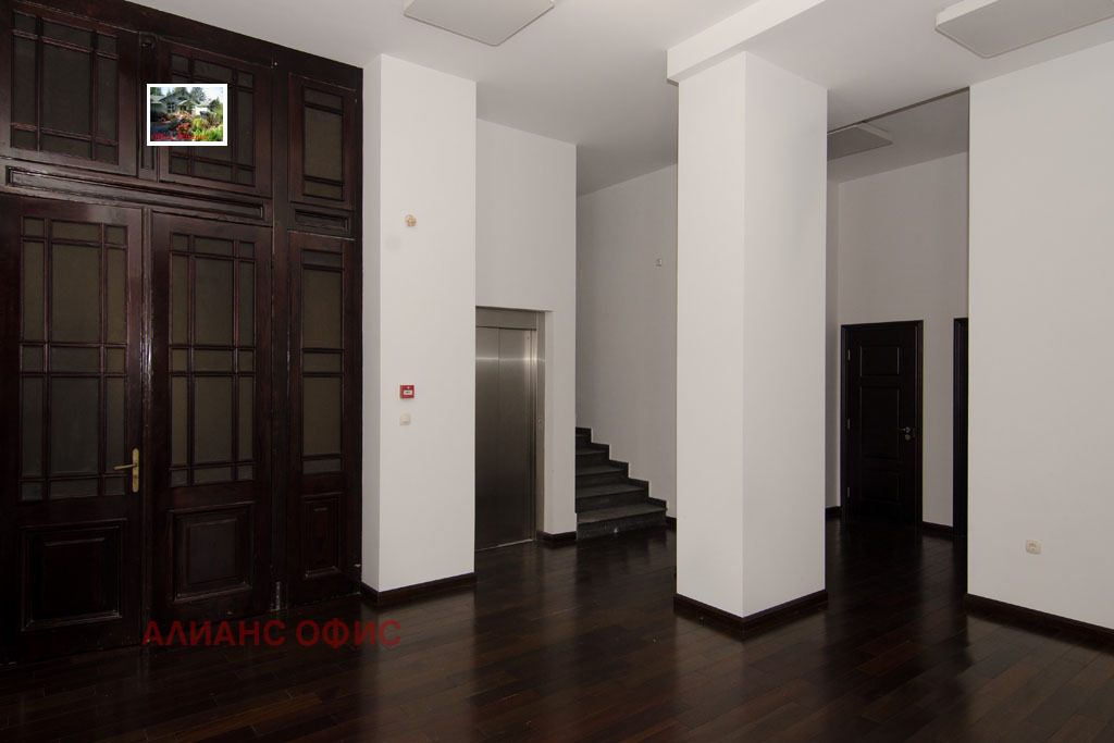 Продава КЪЩА, гр. Варна, Център, снимка 16 - Къщи - 55001699