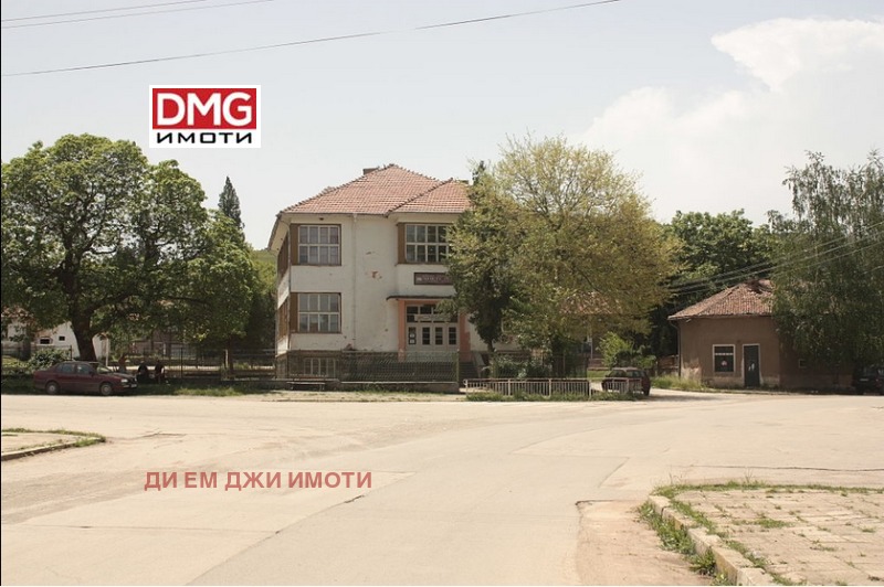 Продава ПАРЦЕЛ в област Перник, с. Гълъбник - 1550 кв.м / 59 000 € » 115 393.97 лв., ДИ ЕМ ДЖИ ИМОТИ