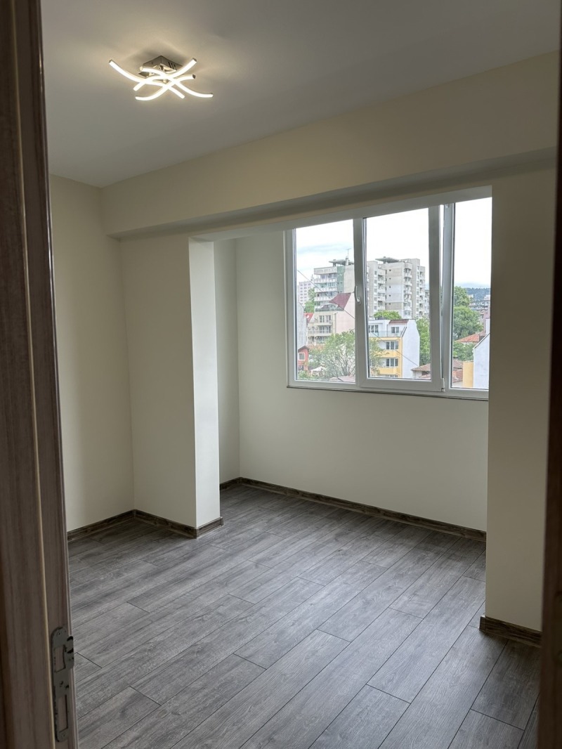 Myytävänä  2 makuuhuonetta Varna , Troševo , 62 neliömetriä | 93415756 - kuva [4]