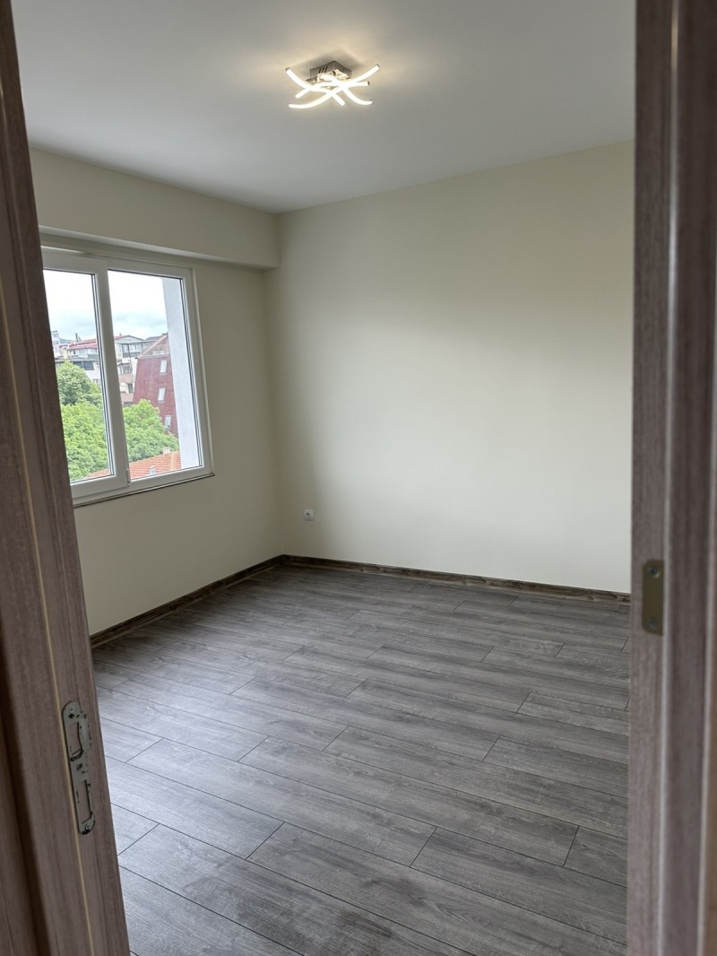 Myytävänä  2 makuuhuonetta Varna , Troševo , 62 neliömetriä | 93415756 - kuva [6]
