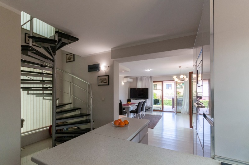 Продава КЪЩА, гр. Варна, м-т Горна Трака, снимка 9 - Къщи - 52211797