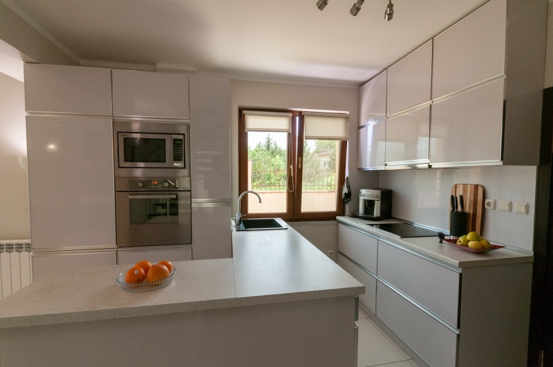 Продава КЪЩА, гр. Варна, м-т Горна Трака, снимка 10 - Къщи - 52211797