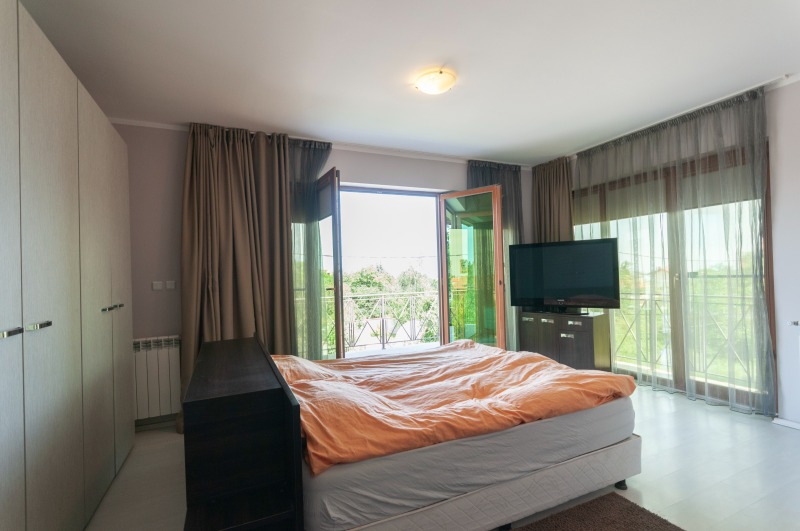 Продава КЪЩА, гр. Варна, м-т Горна Трака, снимка 14 - Къщи - 52211797