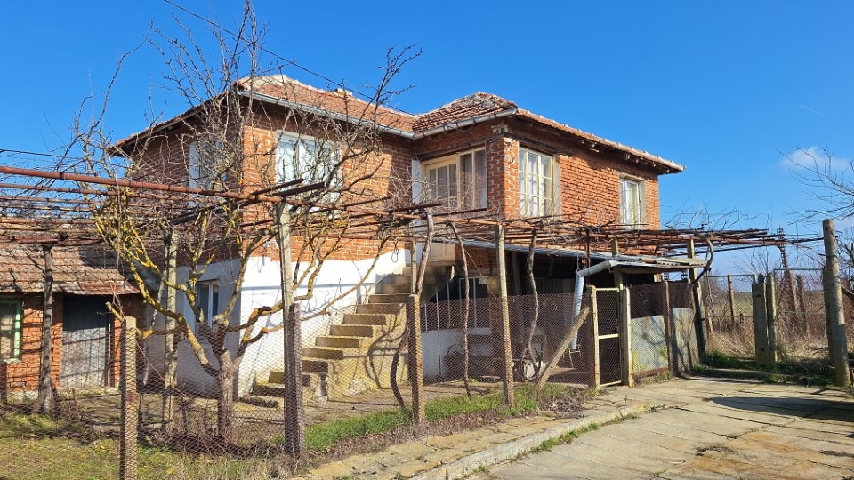 Продава КЪЩА, гр. Елхово, област Ямбол, снимка 2 - Къщи - 54177028
