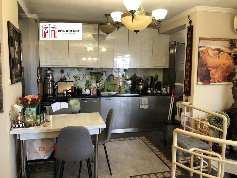 Продается  3+ спальни Пловдив , Център , 179 кв.м | 91918712 - изображение [3]