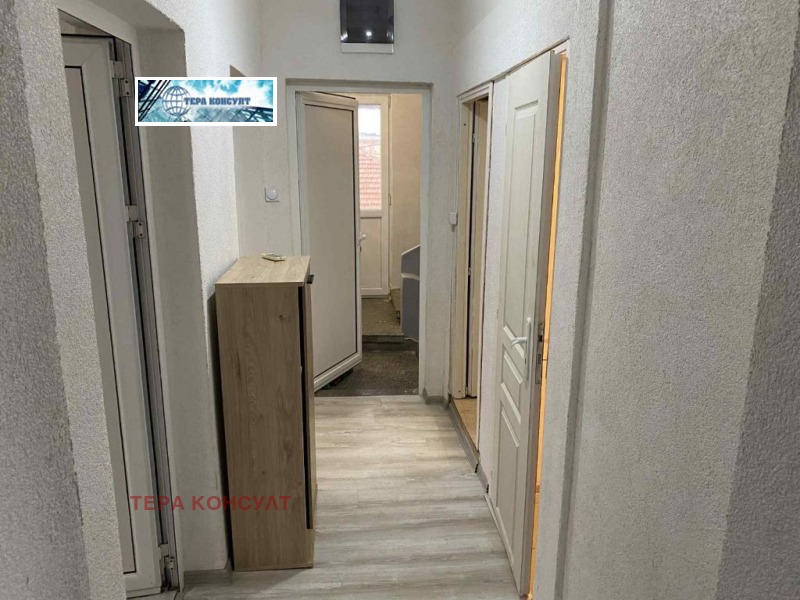 Продава ЕТАЖ ОТ КЪЩА, гр. Плевен, Широк център, снимка 11 - Етаж от къща - 52007671