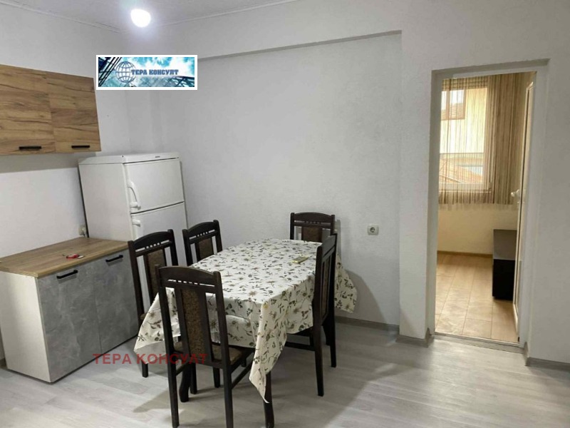 Продава ЕТАЖ ОТ КЪЩА, гр. Плевен, Широк център, снимка 2 - Етаж от къща - 52007671