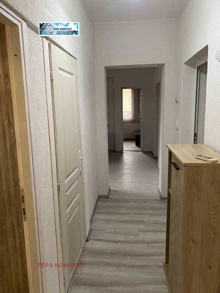 Продава ЕТАЖ ОТ КЪЩА, гр. Плевен, Широк център, снимка 10 - Етаж от къща - 52007671