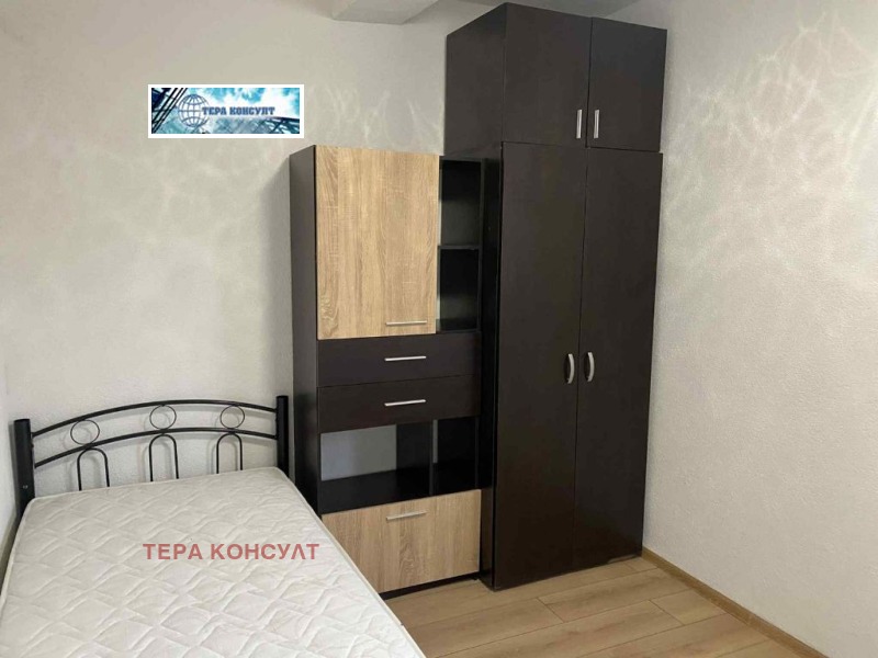 Продава ЕТАЖ ОТ КЪЩА, гр. Плевен, Широк център, снимка 12 - Етаж от къща - 52007671