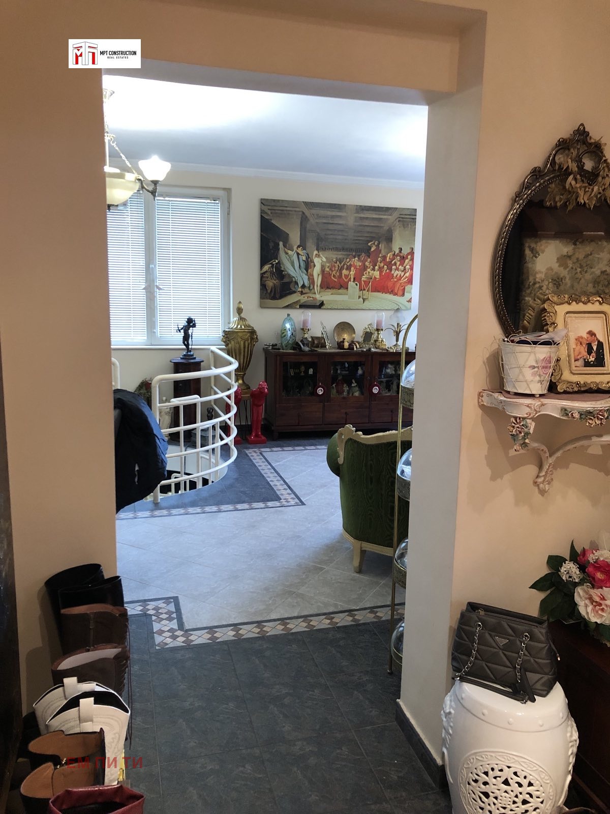 Продава МНОГОСТАЕН, гр. Пловдив, Център, снимка 2 - Апартаменти - 54106340