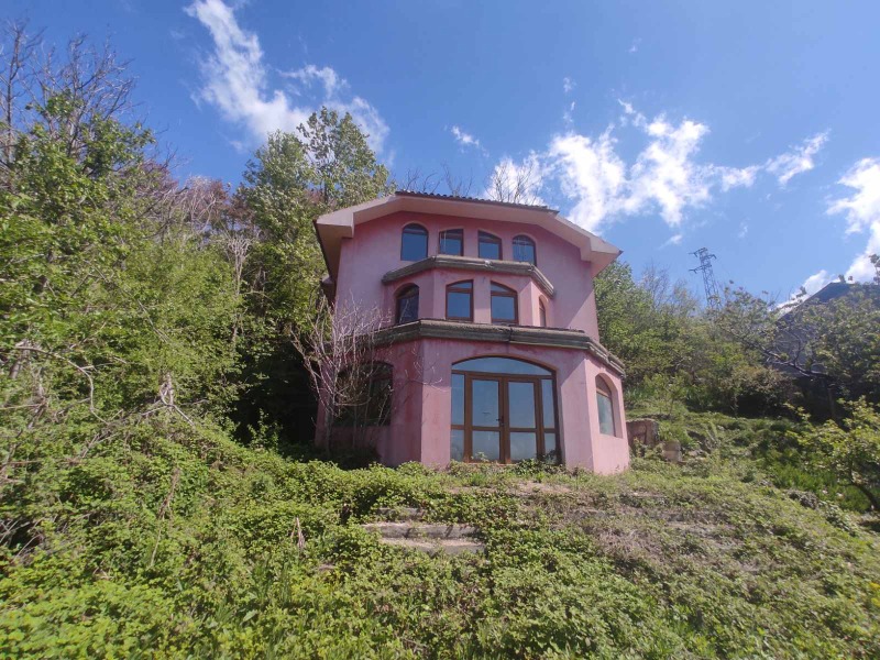 Продава КЪЩА в област Стара Загора, гр. Шипка - 244 кв.м / 150 000 € » 293 374.50 лв., АДРЕС НЕДВИЖИМИ ИМОТИ