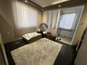 Hus Gulv Proslav, Plovdiv 3