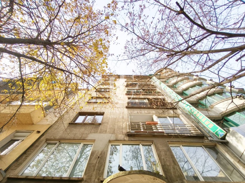 Продава 3-СТАЕН, гр. София, Център, снимка 2 - Апартаменти - 53091444