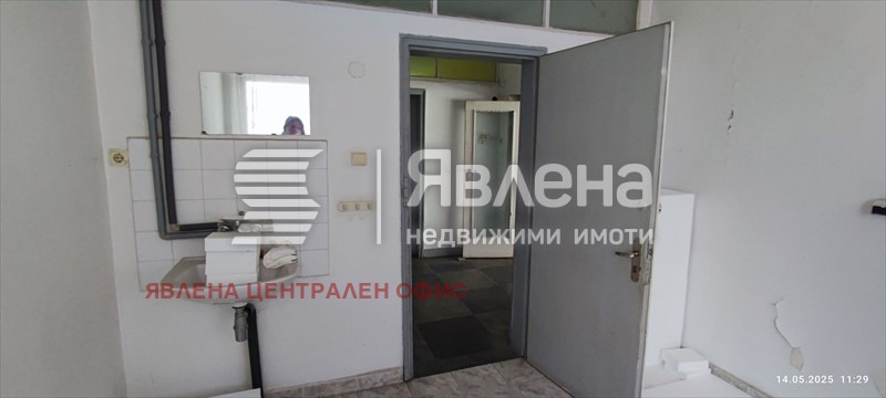 Продава ПРОМ. ПОМЕЩЕНИЕ, гр. Ботевград, област София област, снимка 10 - Производствени сгради - 54103270