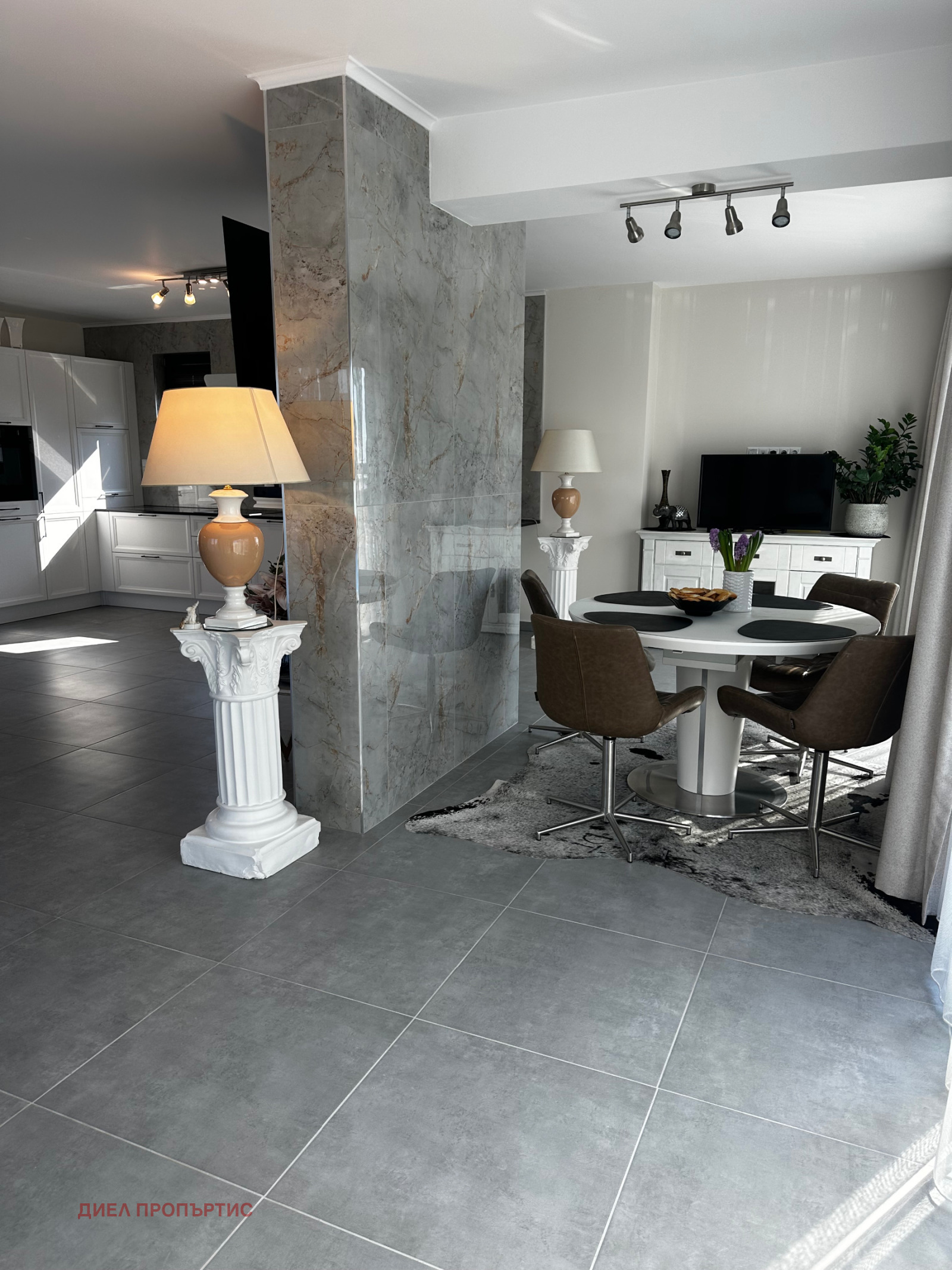 Продава КЪЩА, гр. Поморие, област Бургас, снимка 5 - Къщи - 54106025